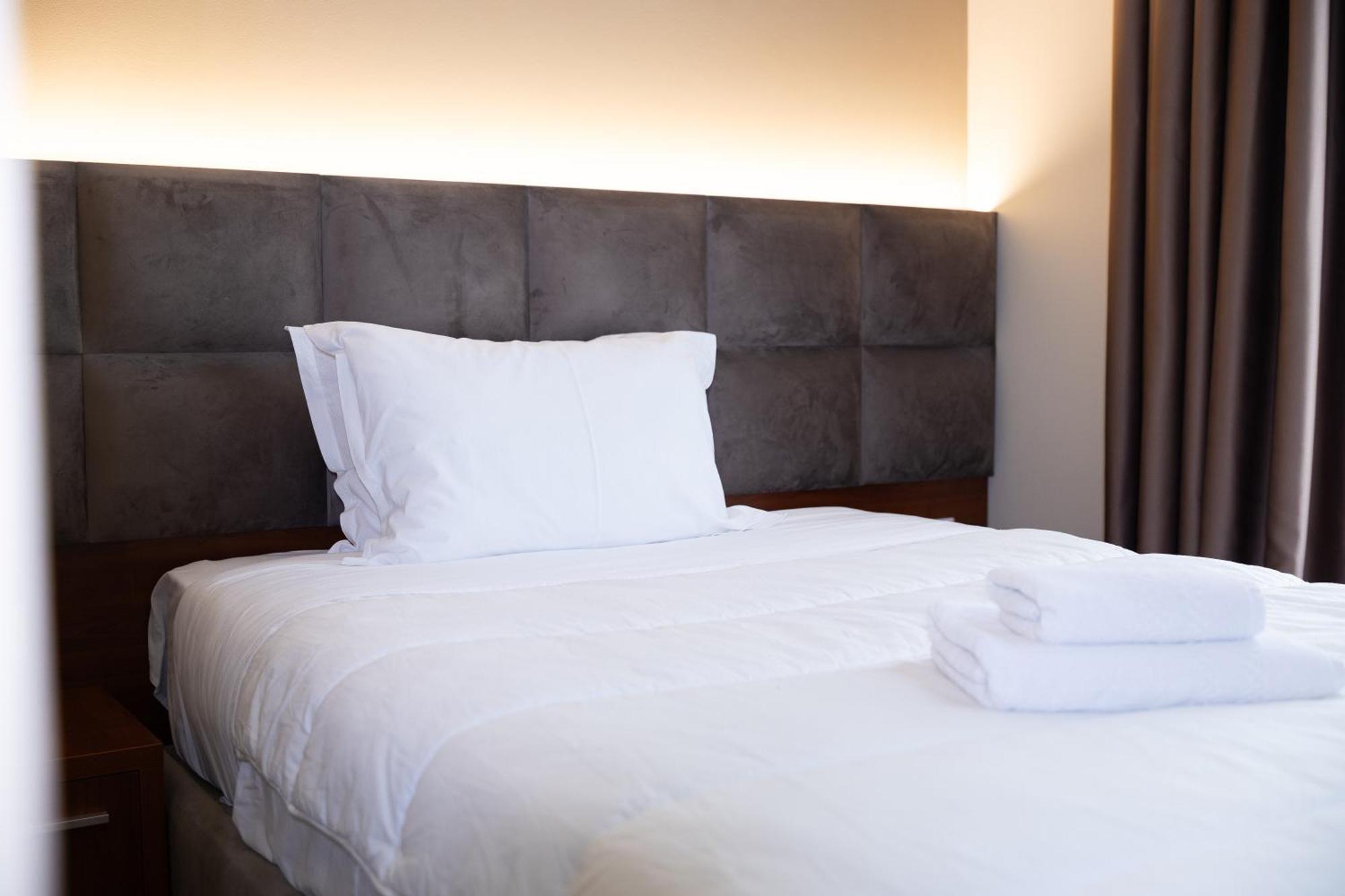 4R Colombo Hotel Tirana Exteriér fotografie