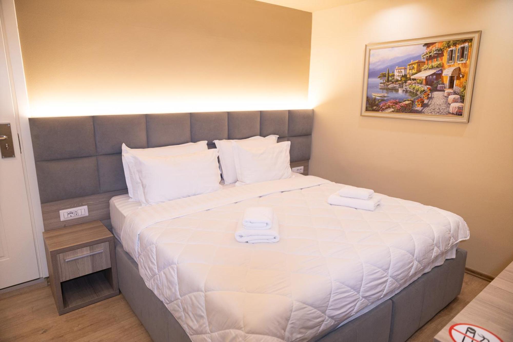 4R Colombo Hotel Tirana Exteriér fotografie